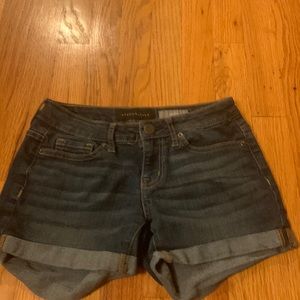 Aeropastle shorts mid rise